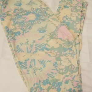 Lularoe leggings OS never worn pastel flower